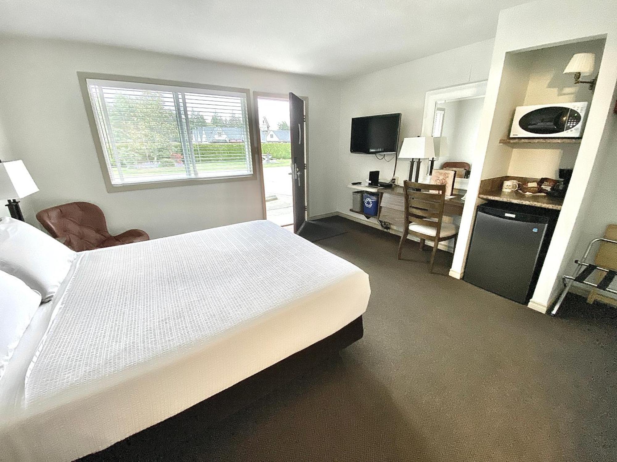 Arbutus Grove Motel Parksville Eksteriør bilde