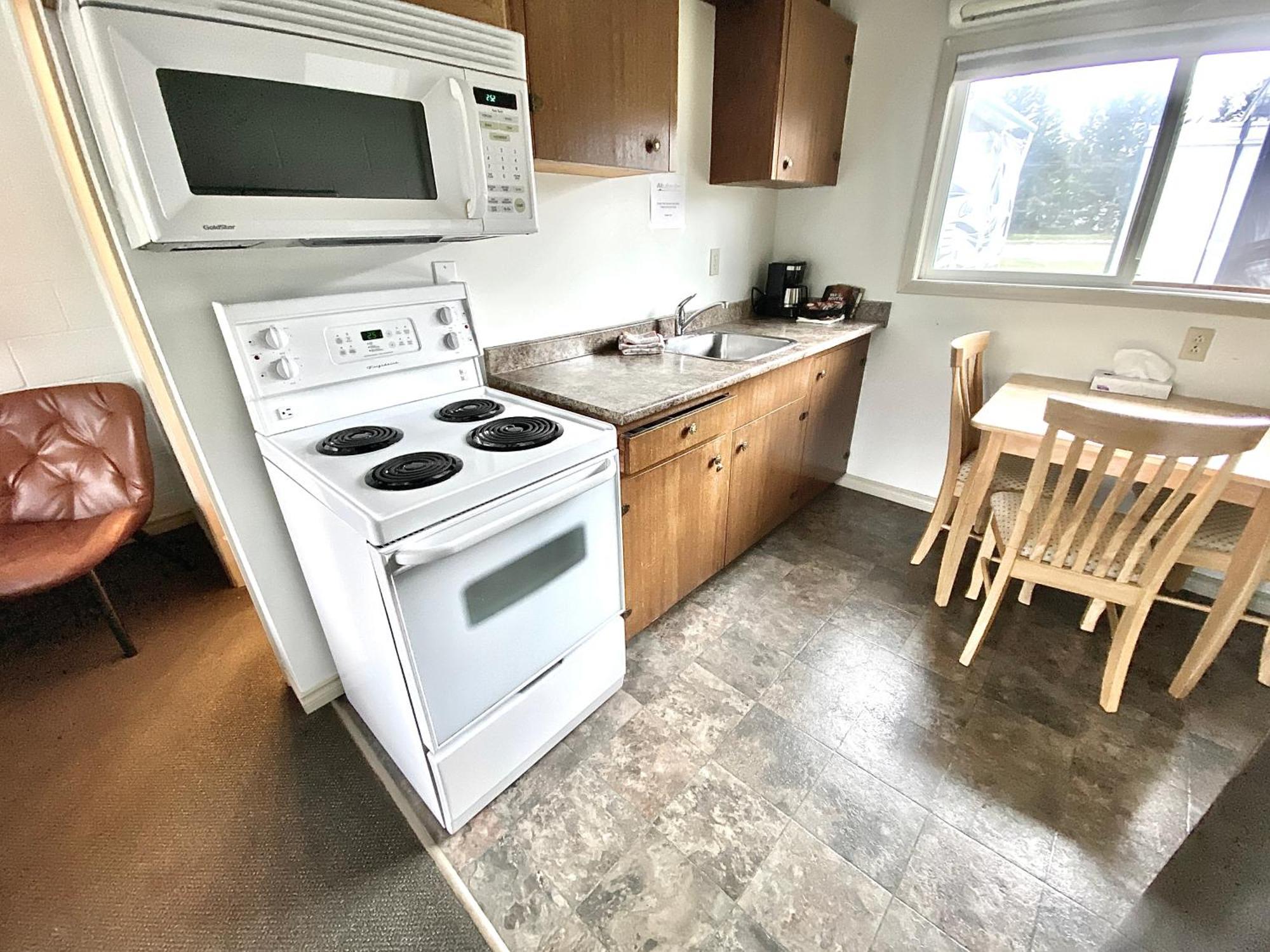 Arbutus Grove Motel Parksville Eksteriør bilde